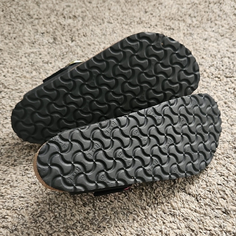 Birkenstock Gizeh Big Buckle Sandals with Iridescent Buckle - Picture 4 of 4